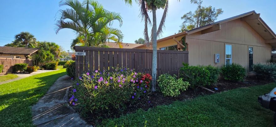 Do not miss the Oportunity to move into this cozy completely updated 2 Bedrooms 2 Baths Villa in the exclusive Royal Woods. Built in Cabinets , Quartz Counter Tops, Stainless Steel Appliances including Washer and Dryer inside the Unit and your own private Patio. The Community offers Clubhouse, Pool, Tenis/Pickleball courts and more. Close to Airport, beautiful Beaches, shopping, dinnig and more.