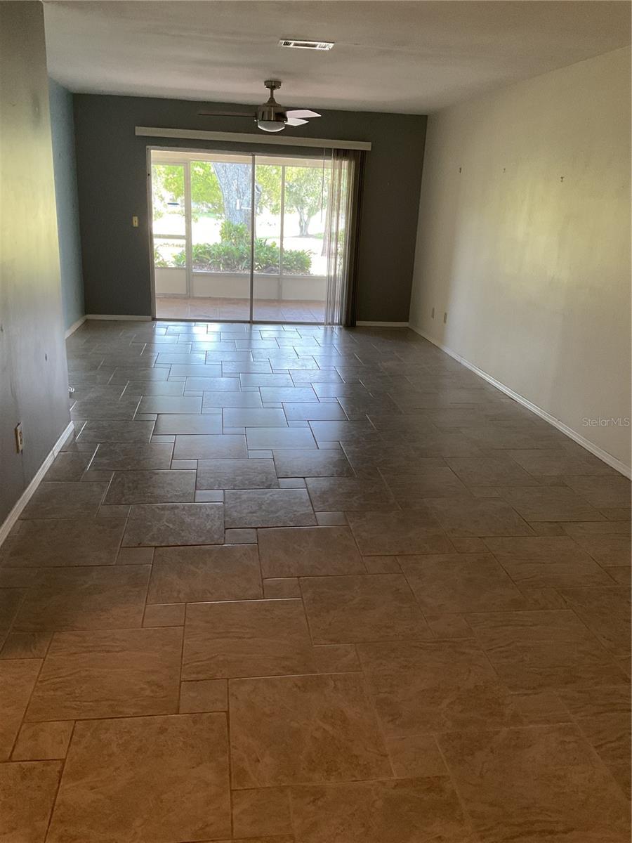 HIGHLAND LAKES VILLAS ON THE GREEN - Residential