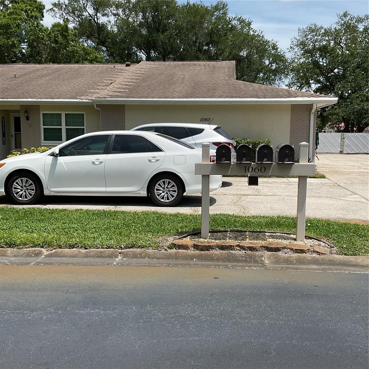 HIGHLAND LAKES VILLAS ON THE GREEN - Residential