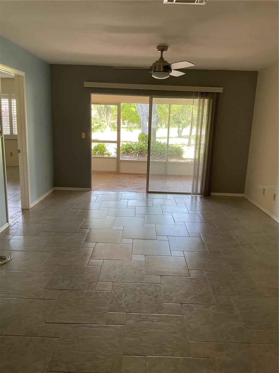 HIGHLAND LAKES VILLAS ON THE GREEN - Residential