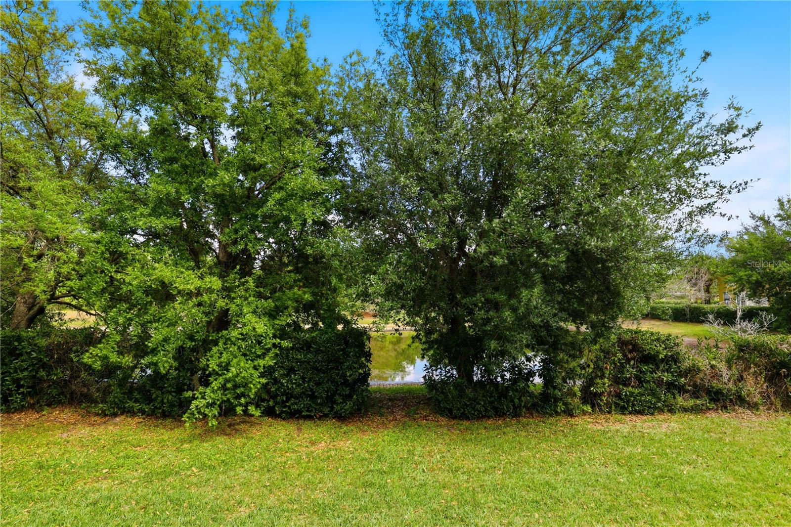 CLAYTON CROSSING TWNHMS SECOND AMD - Residential