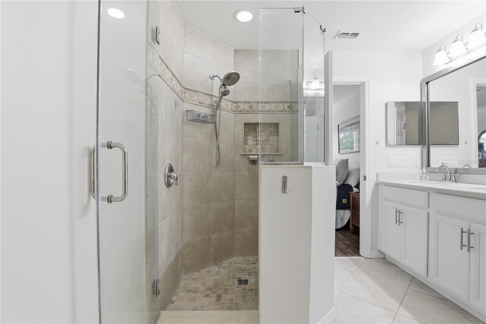 CLAYTON CROSSING TWNHMS SECOND AMD - Residential