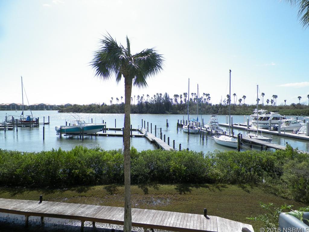 Marina Bay Twnhms - Residential