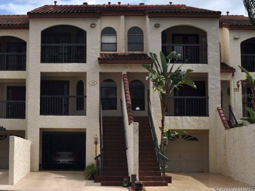 Marina Bay Twnhms - Residential