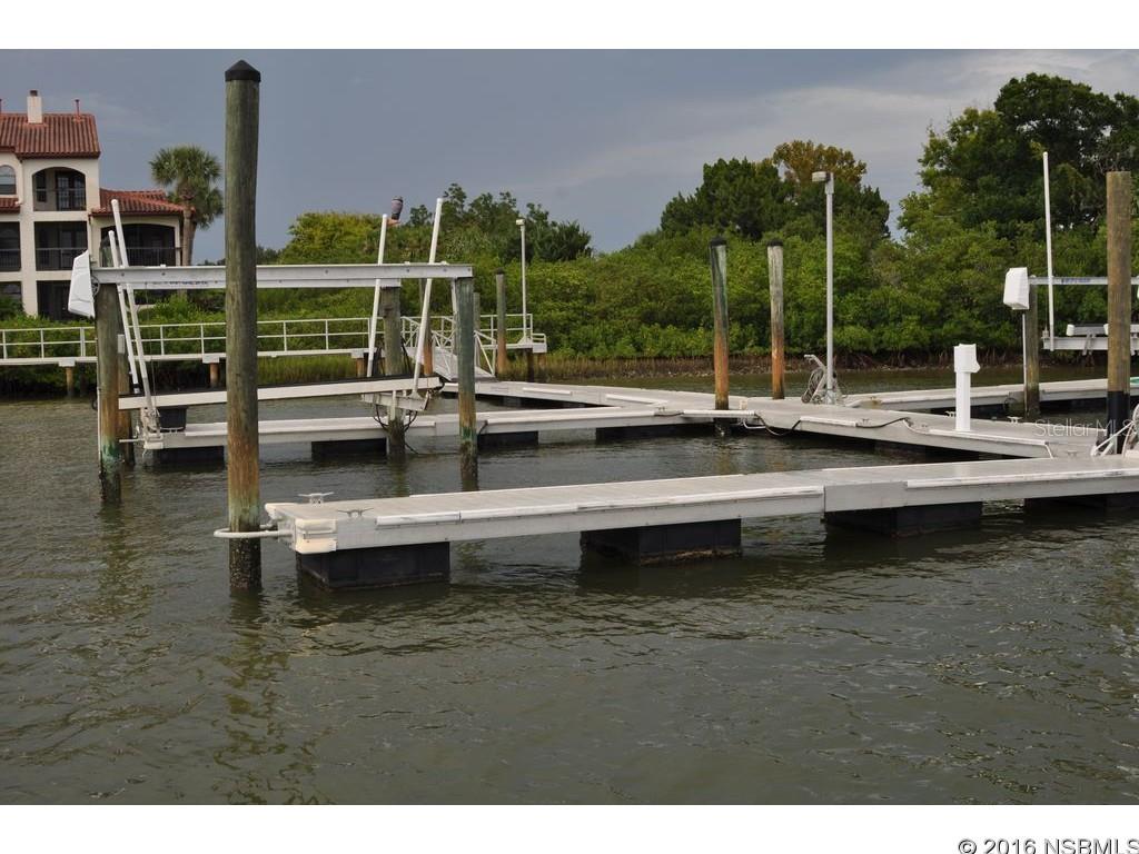 Marina Bay Twnhms - Residential