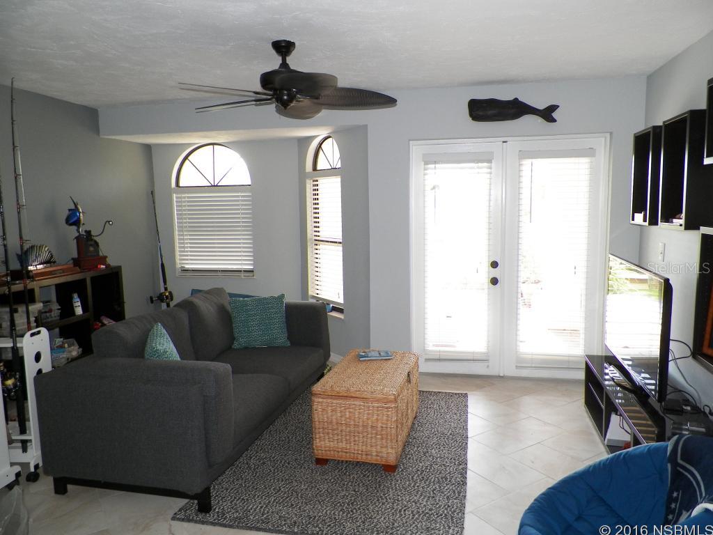 Marina Bay Twnhms - Residential