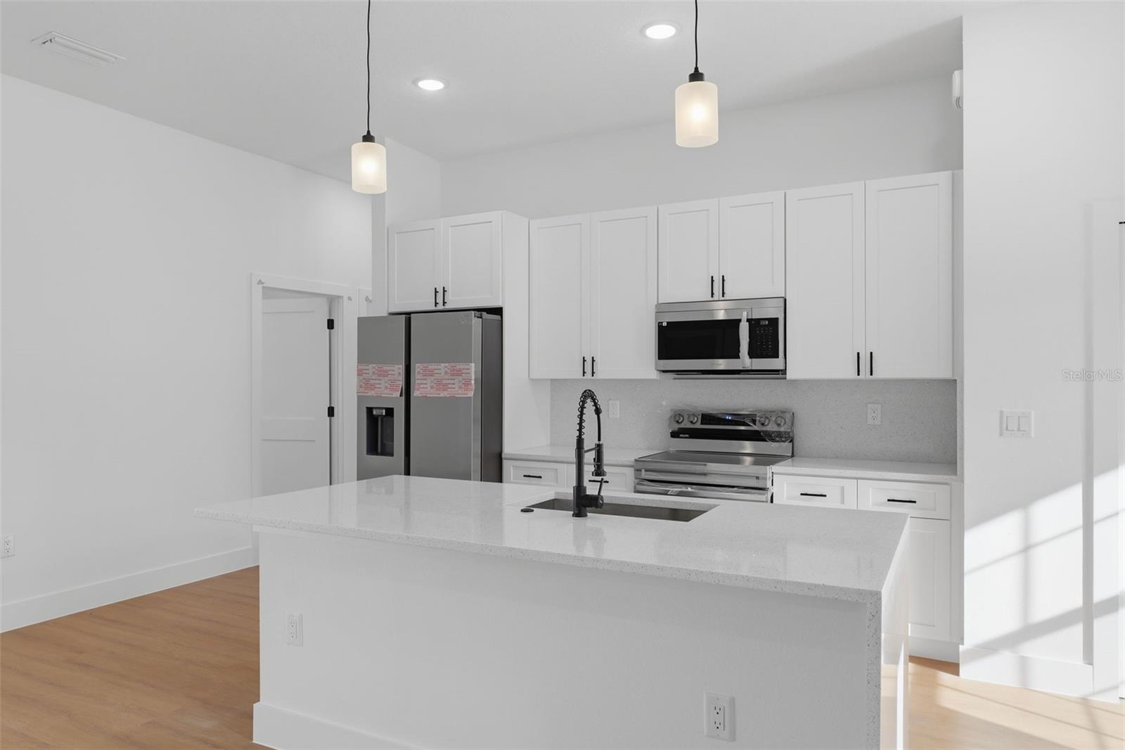 MARION OAKS - Residential