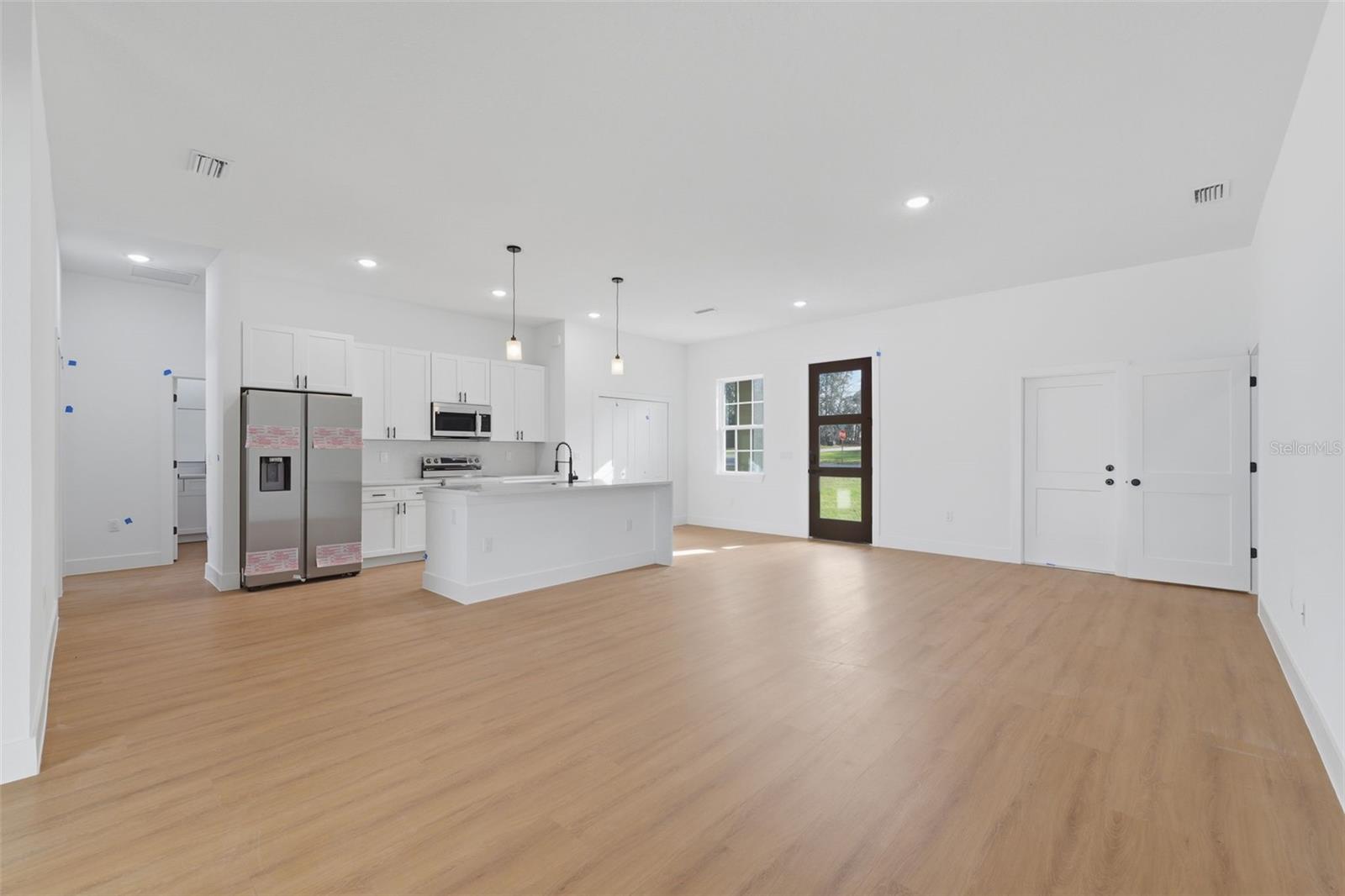 MARION OAKS - Residential