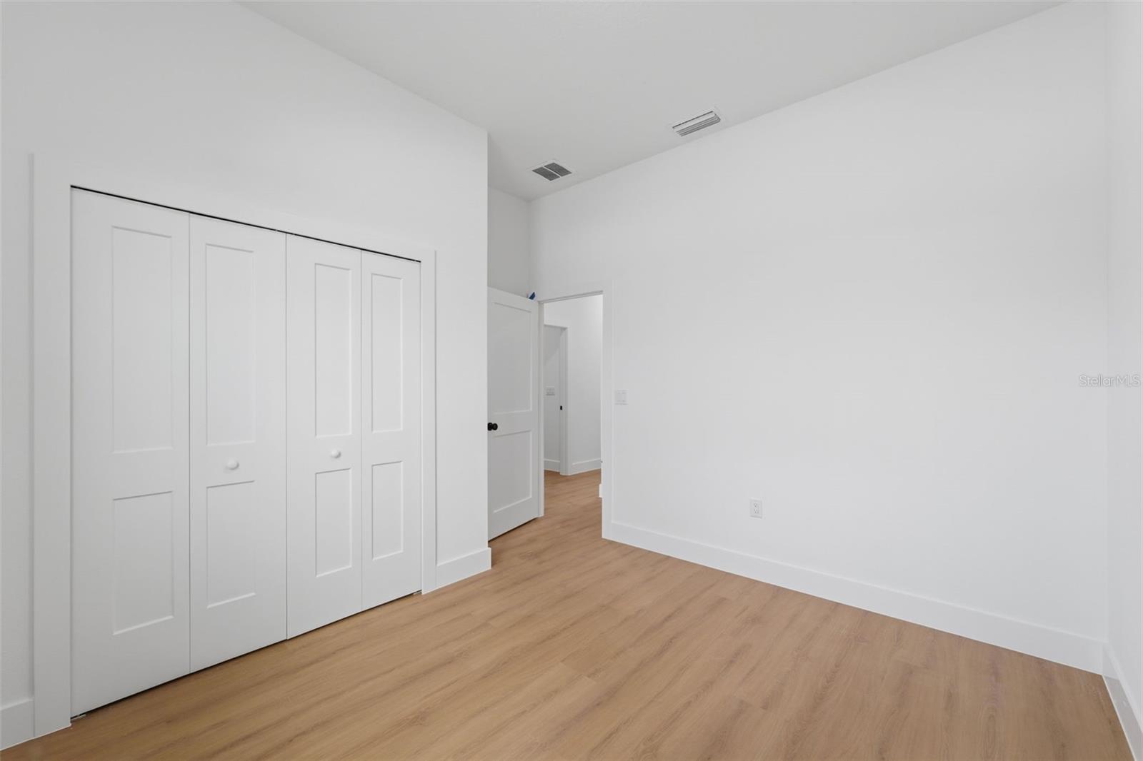 MARION OAKS - Residential