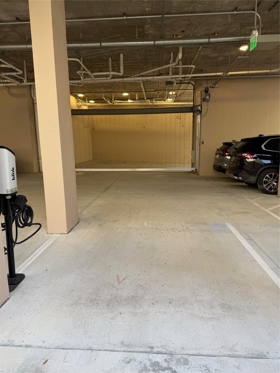 CASTILLE URBANA CONDO - Residential