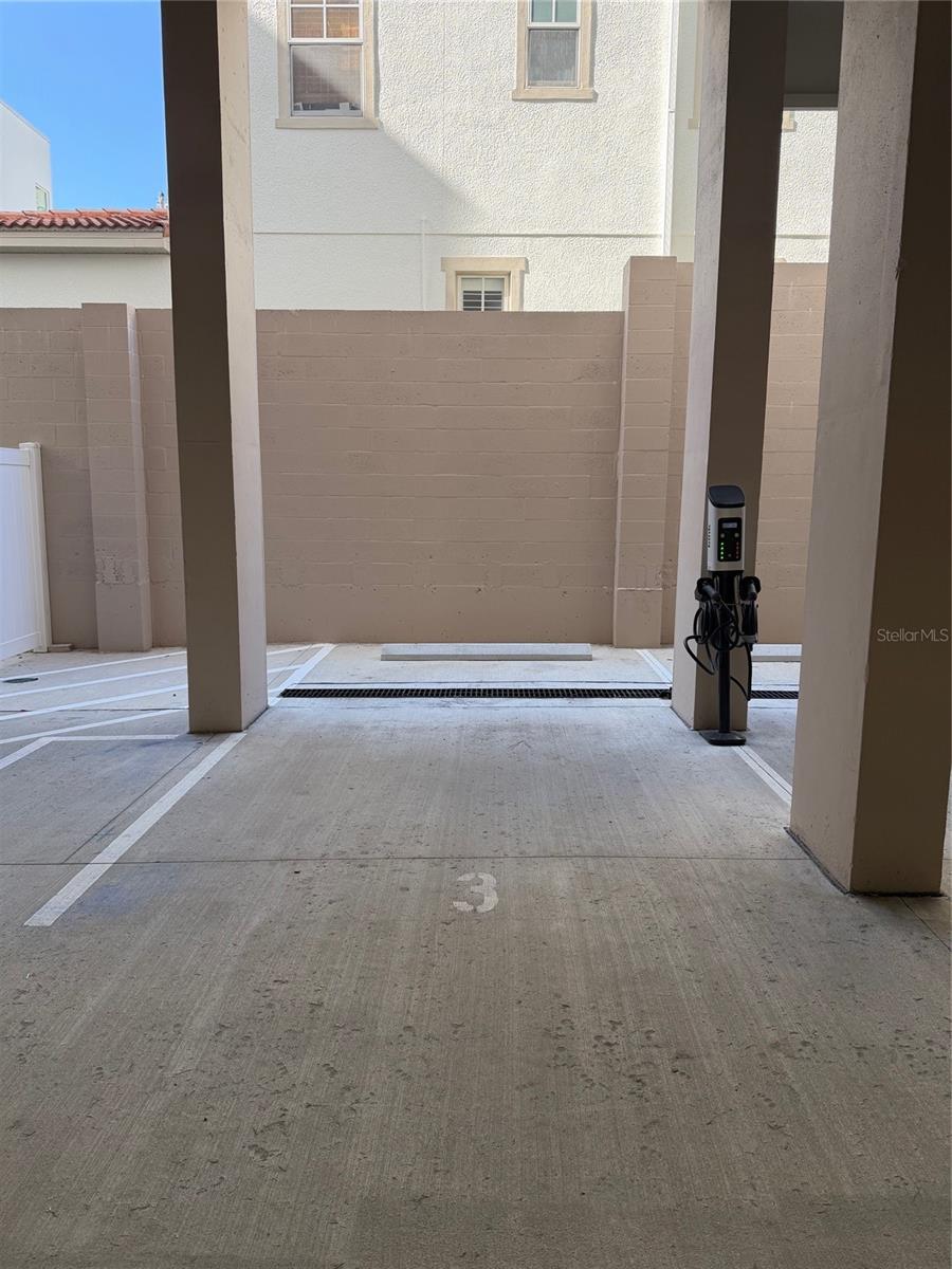 CASTILLE URBANA CONDO - Residential