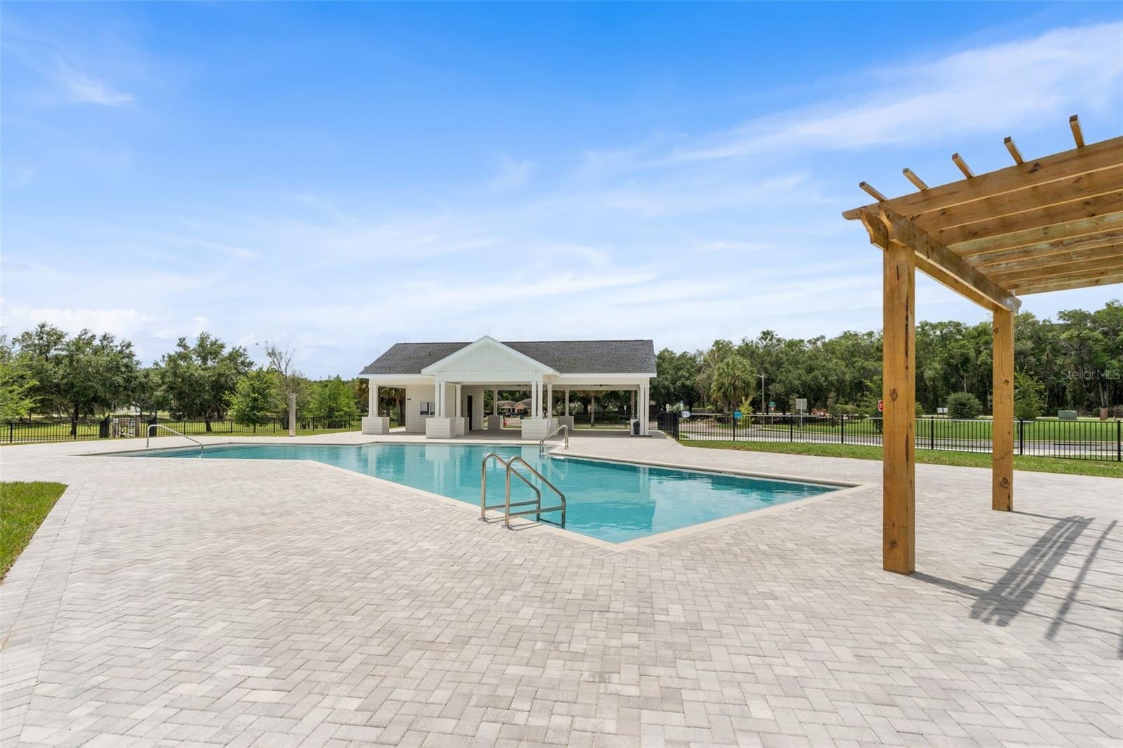 SAVANNAH STATION - Residential