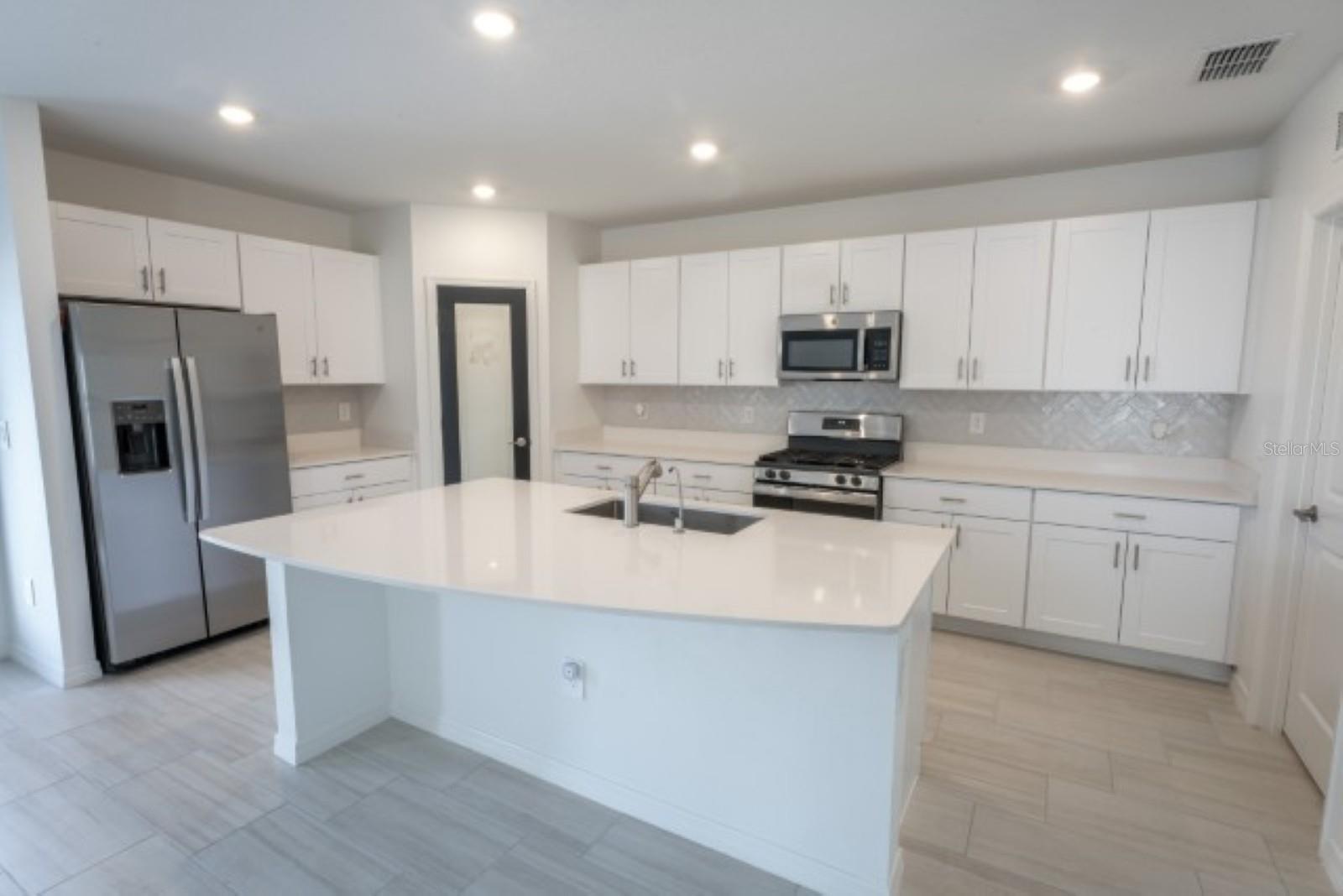 TWO RIVERS PH A PRCL A1 - Residential Lease