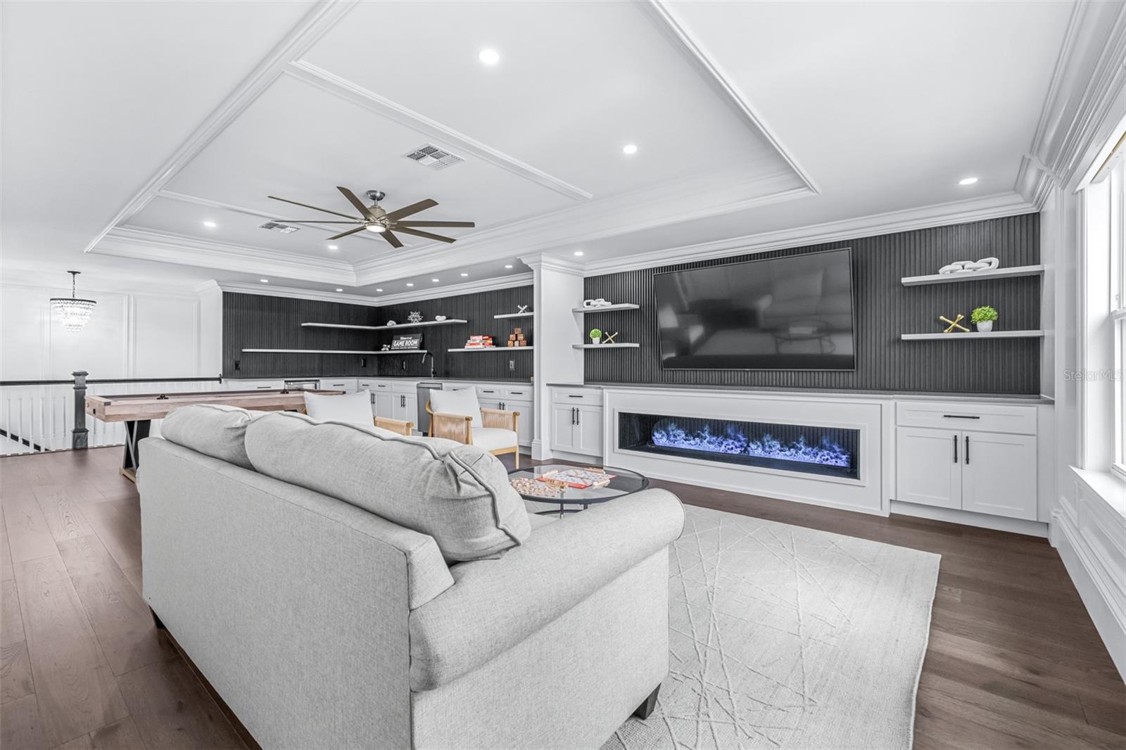 7190 GRAYBROOK DRIVE