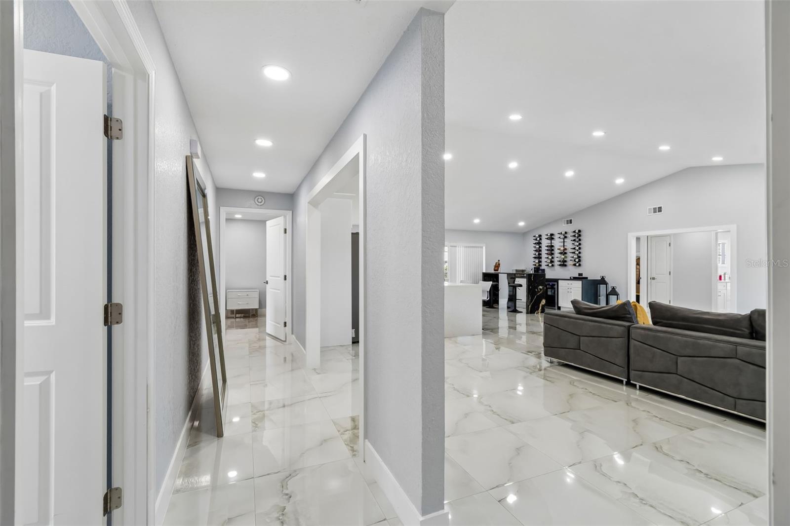 SPRING HILL - Residential