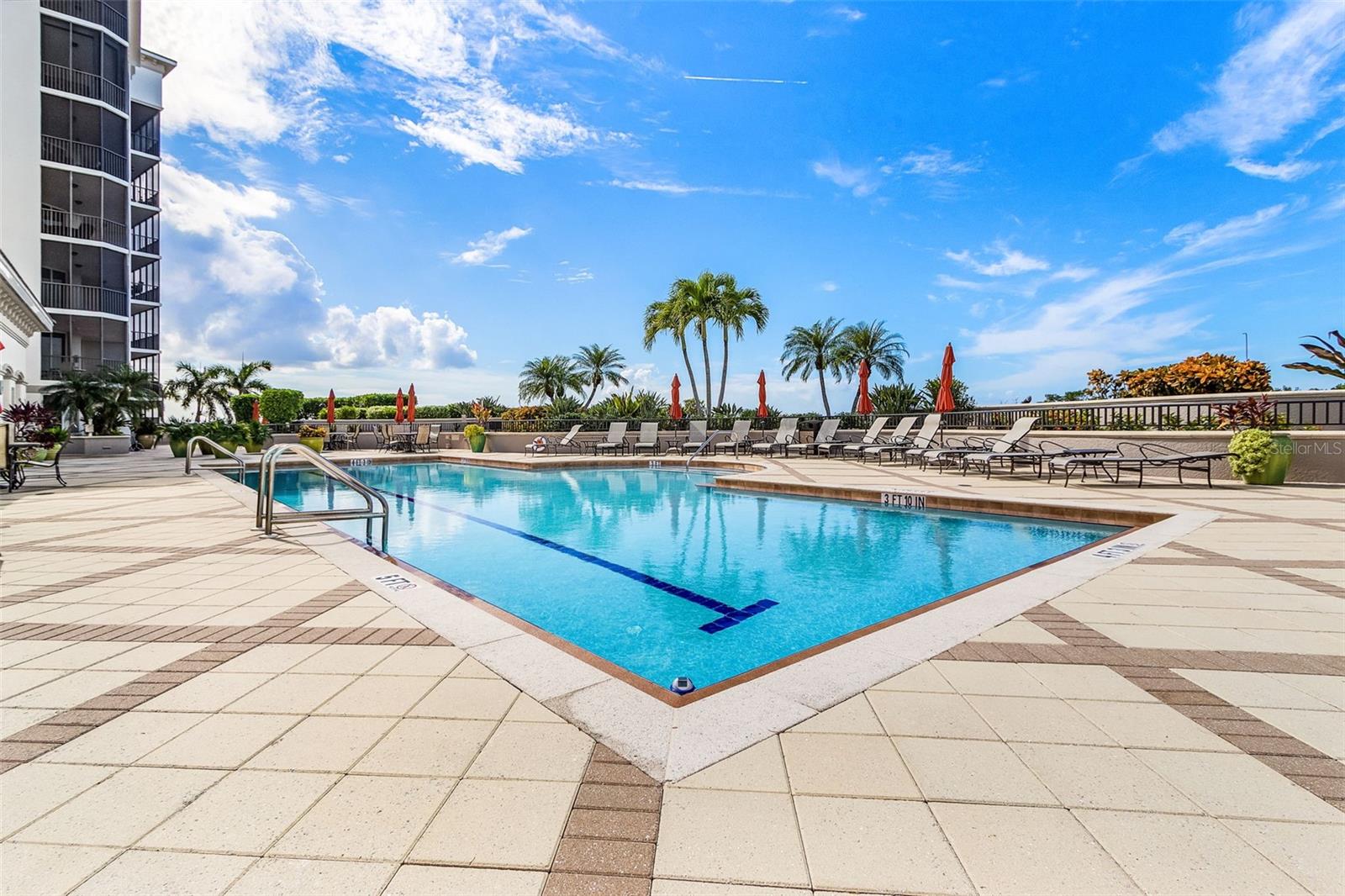 GRANDE IS TWRS 03 & 04 PH I - Residential