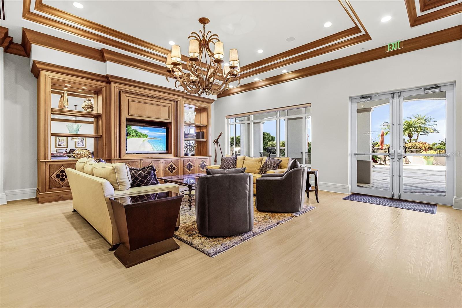 GRANDE IS TWRS 03 & 04 PH I - Residential