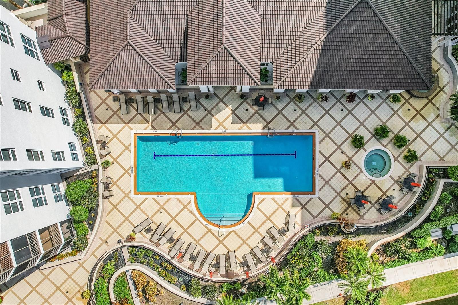 GRANDE IS TWRS 03 & 04 PH I - Residential