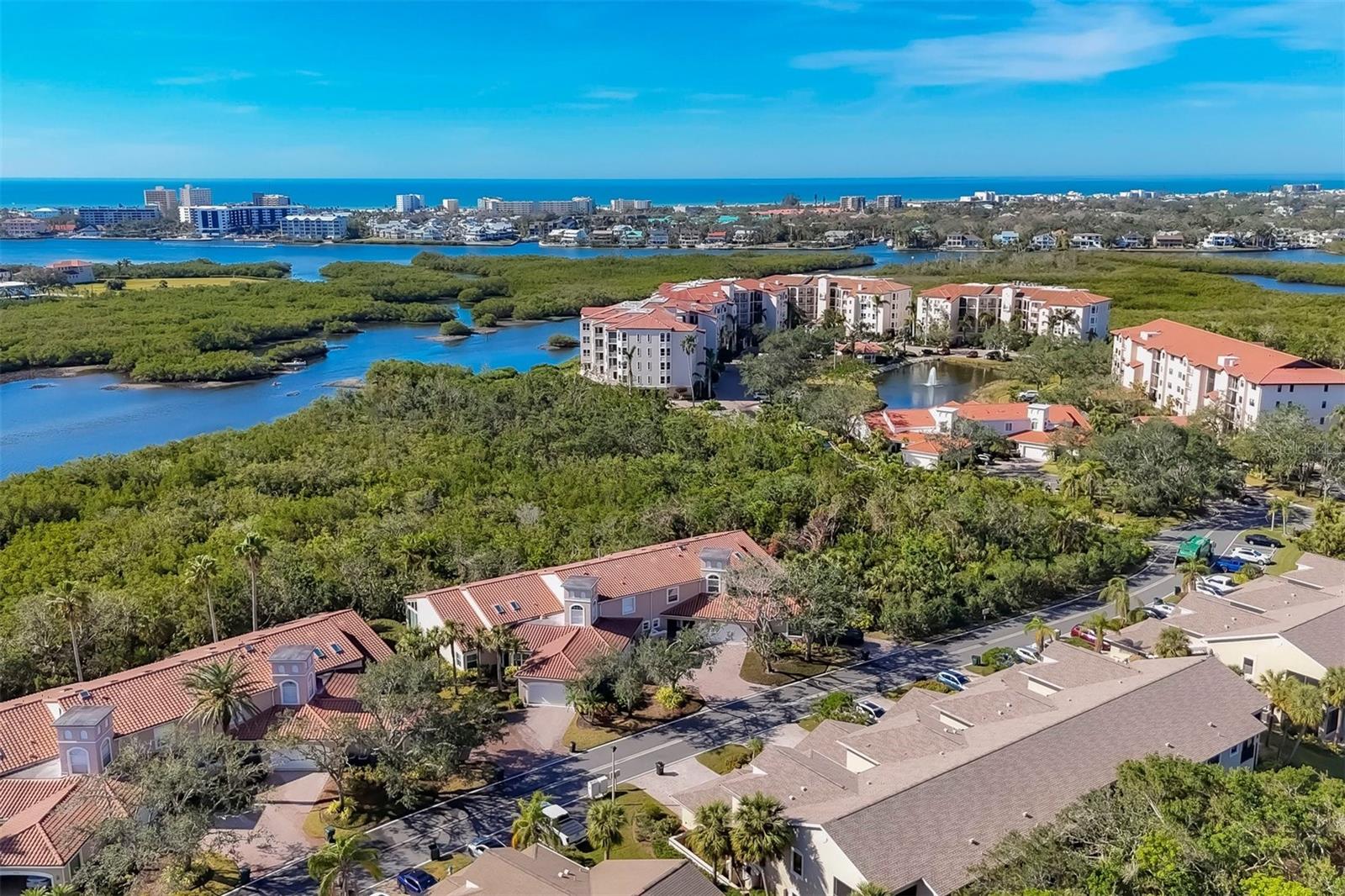 LANDINGS, VILLAS AT EAGLES POINT - Residential