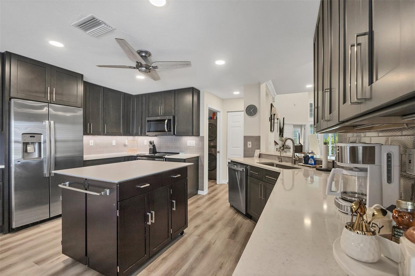 LANDINGS, VILLAS AT EAGLES POINT - Residential