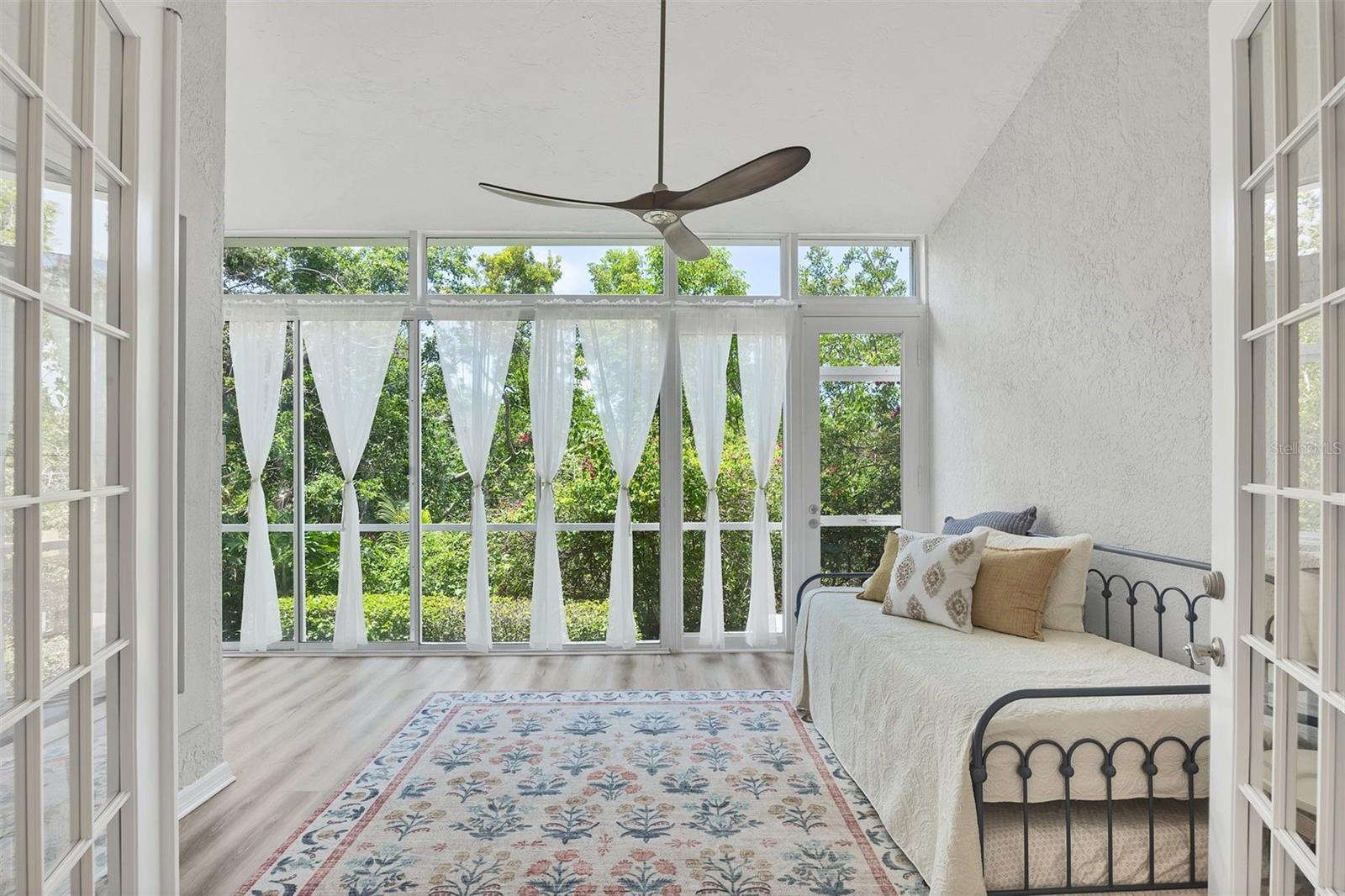 LANDINGS, VILLAS AT EAGLES POINT - Residential