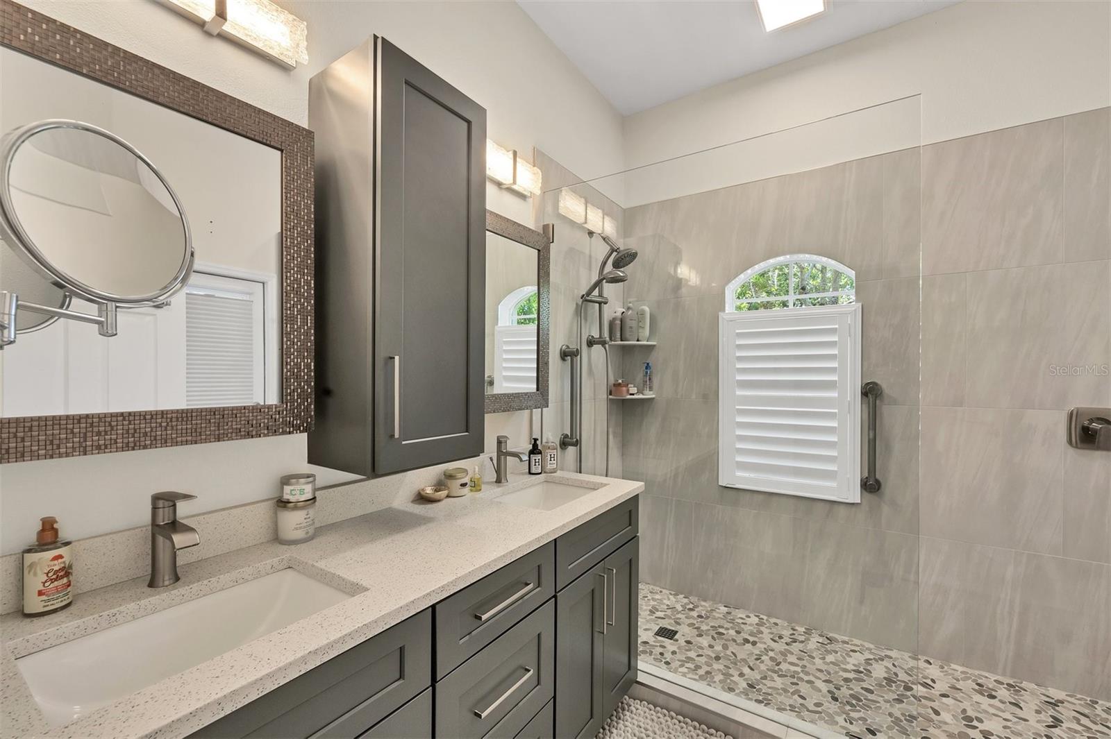 LANDINGS, VILLAS AT EAGLES POINT - Residential
