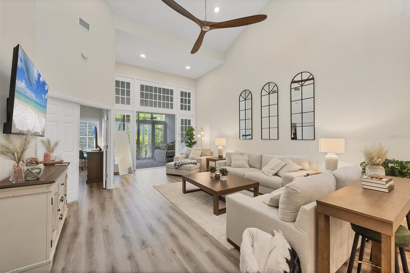 LANDINGS, VILLAS AT EAGLES POINT - Residential