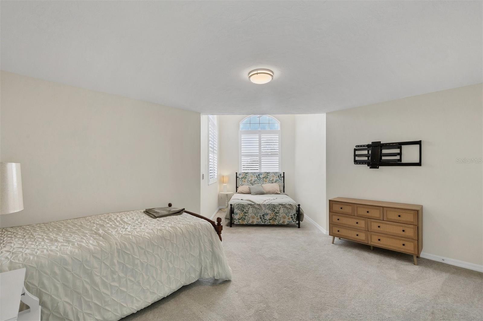 LANDINGS, VILLAS AT EAGLES POINT - Residential