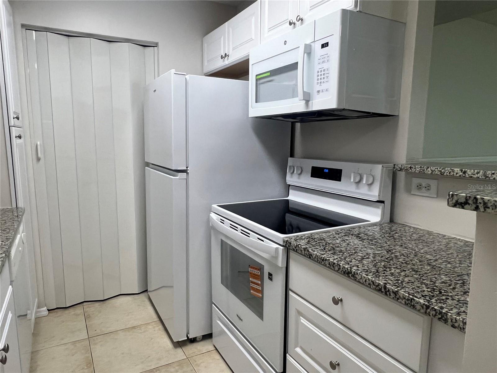 HARBOR CLUB CONDO - Residential Lease