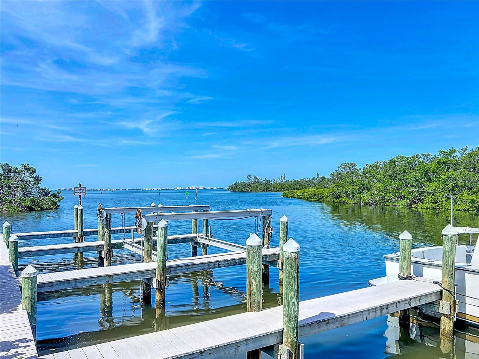 TREETOPS BAY CONDO - Residential Lease