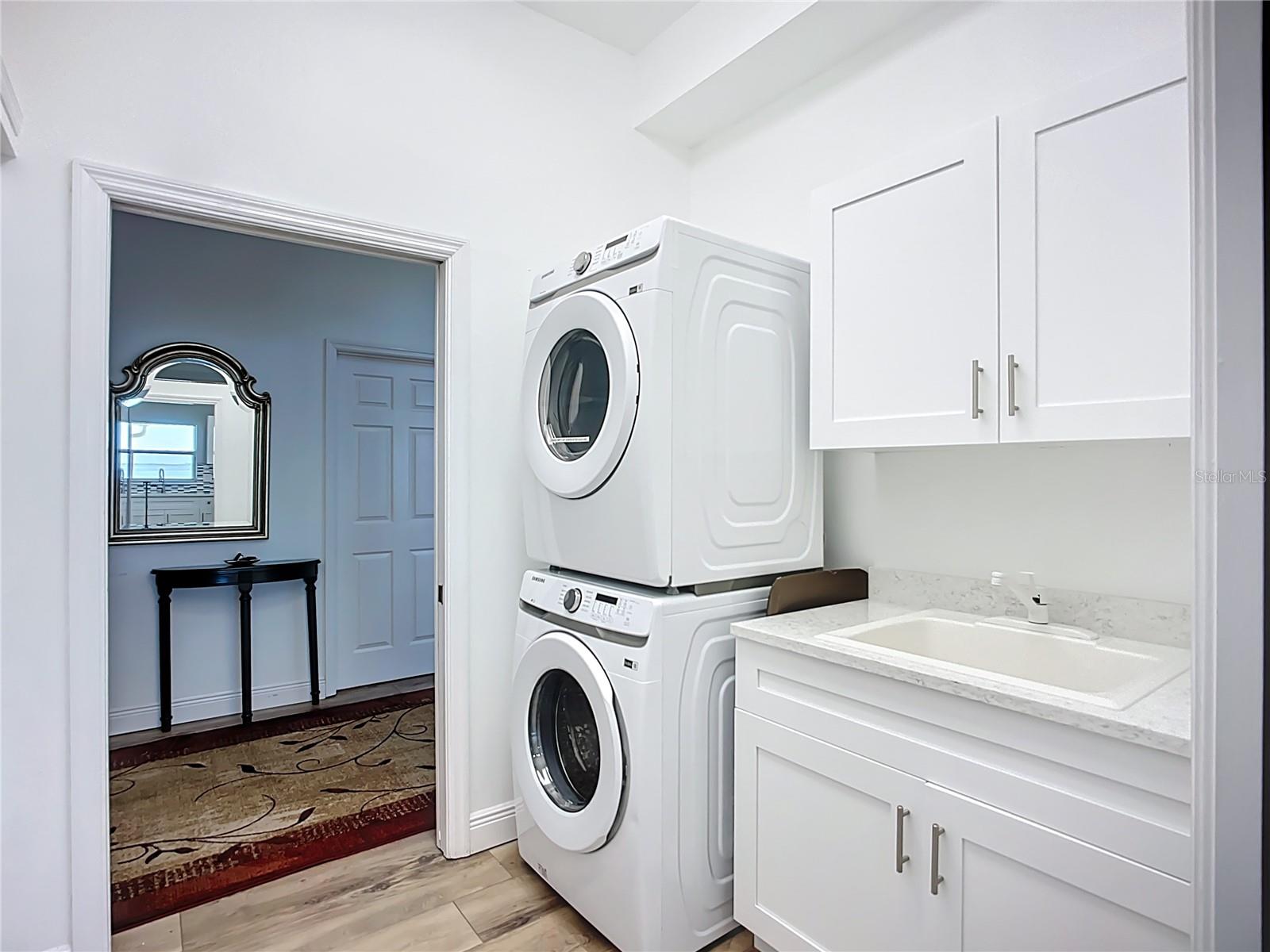 TREETOPS BAY CONDO - Residential Lease