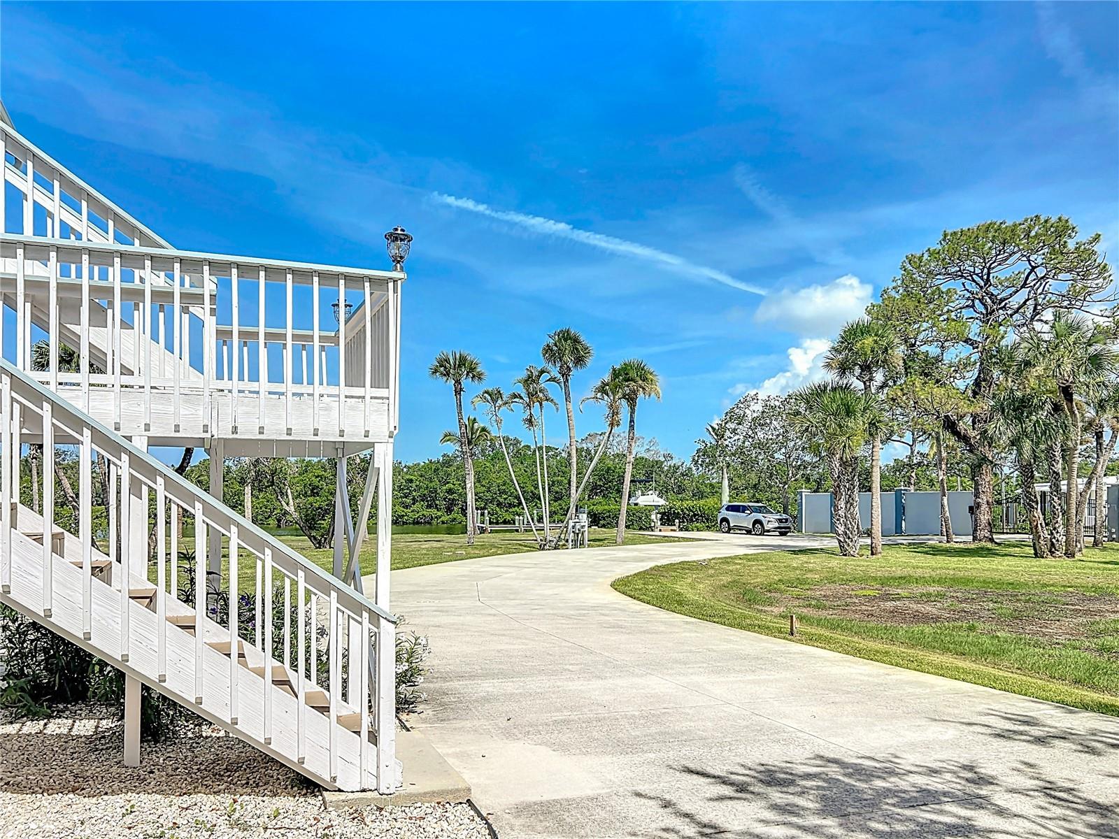 TREETOPS BAY CONDO - Residential Lease