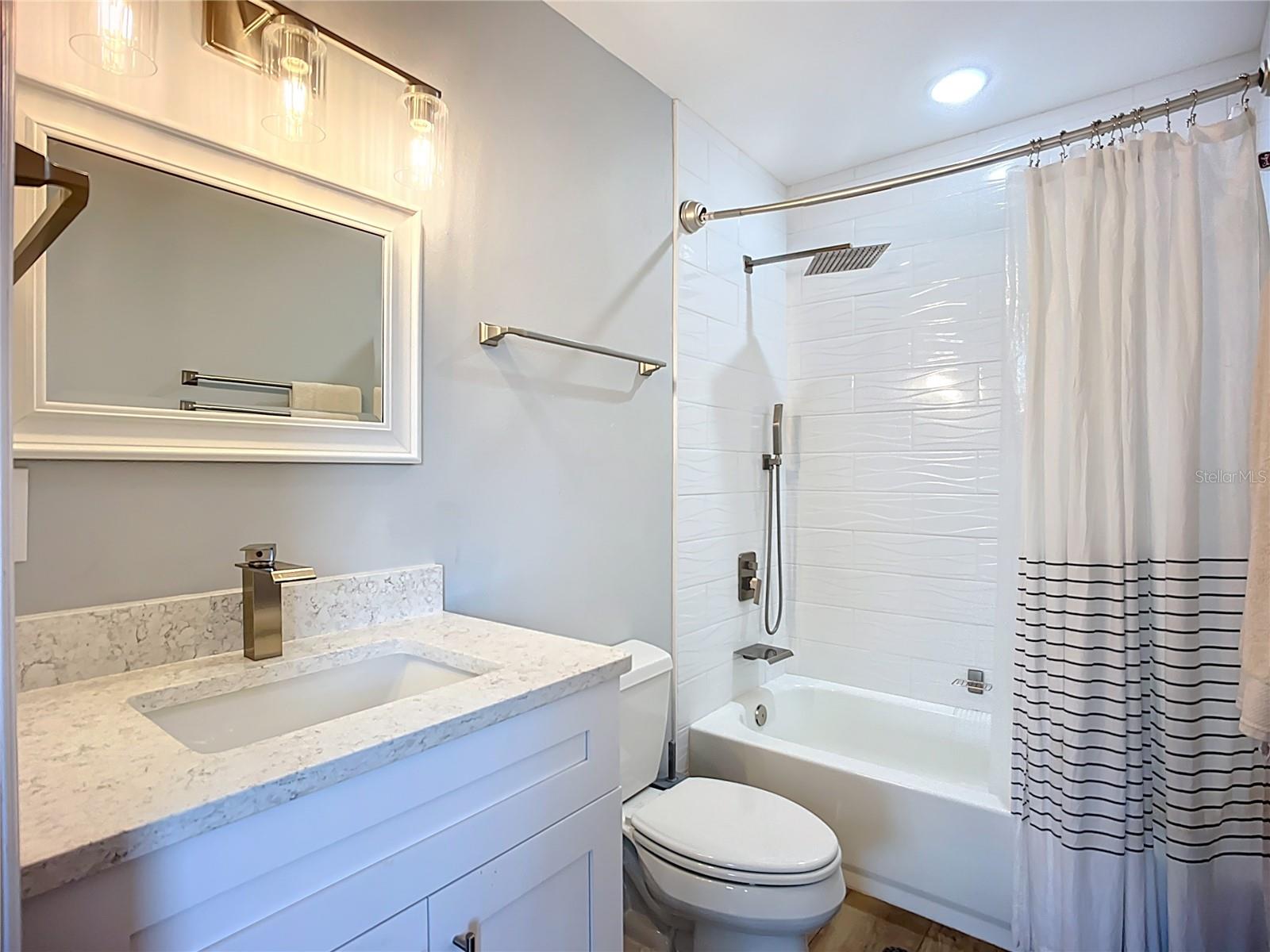TREETOPS BAY CONDO - Residential Lease
