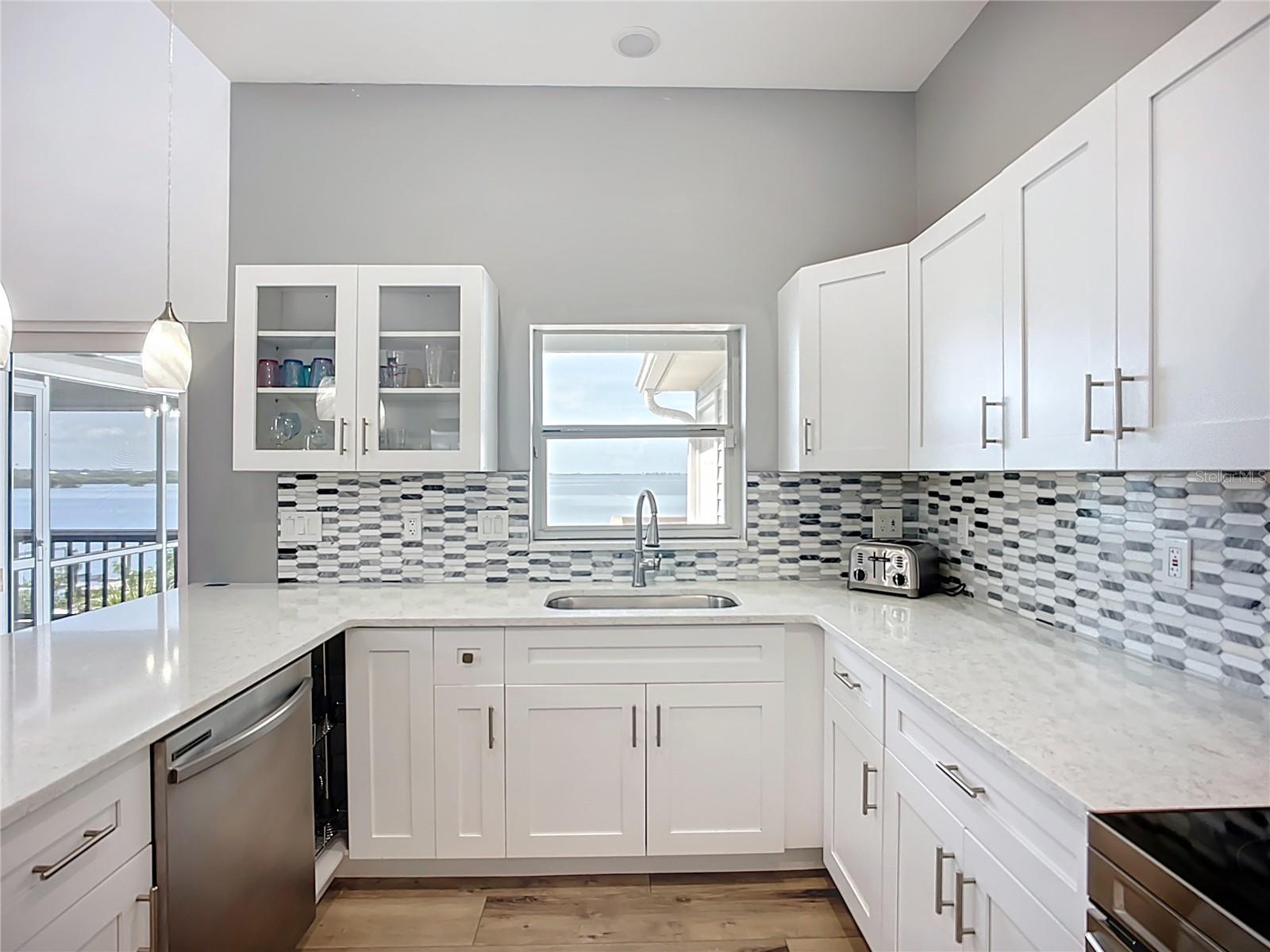 TREETOPS BAY CONDO - Residential Lease