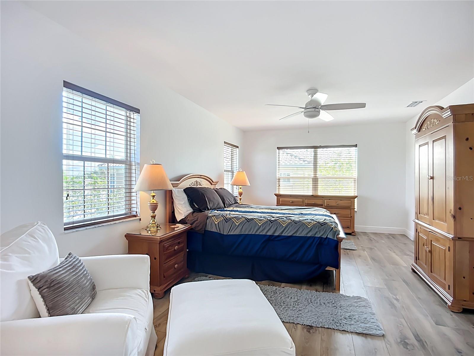 TREETOPS BAY CONDO - Residential Lease