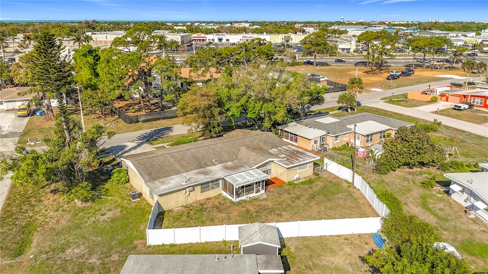 VENICE GARDENS - Residential