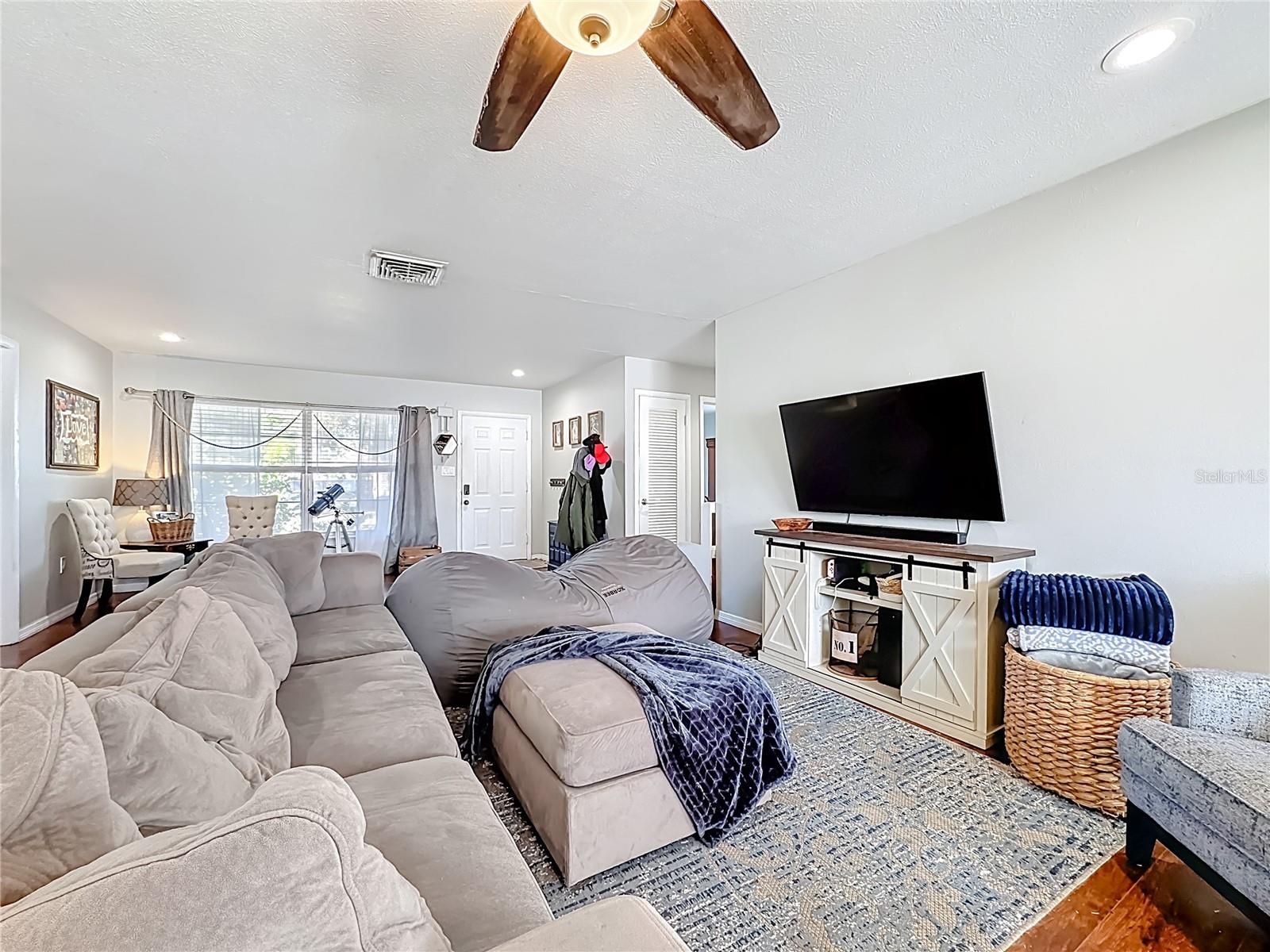 VENICE GARDENS - Residential