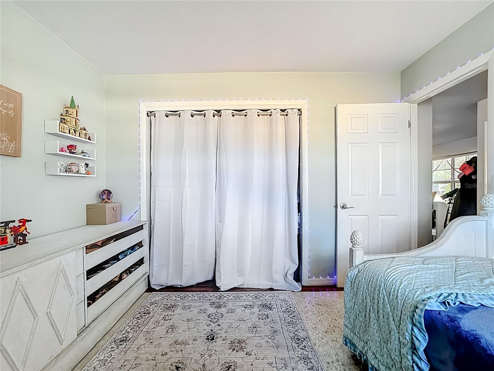 VENICE GARDENS - Residential