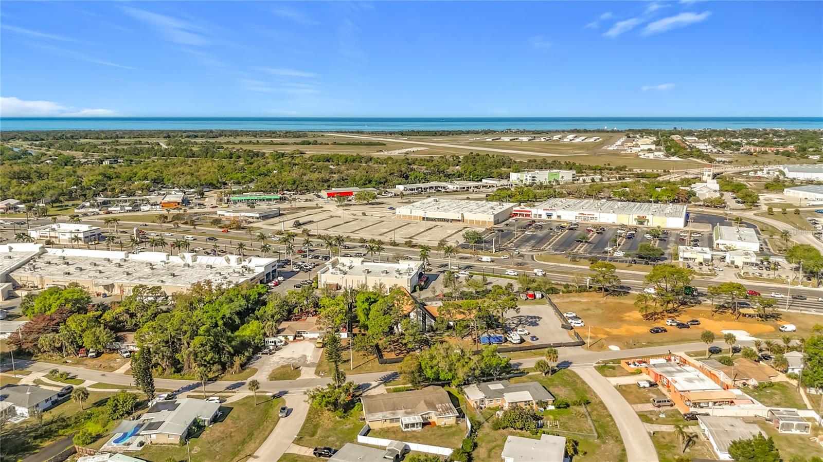 VENICE GARDENS - Residential
