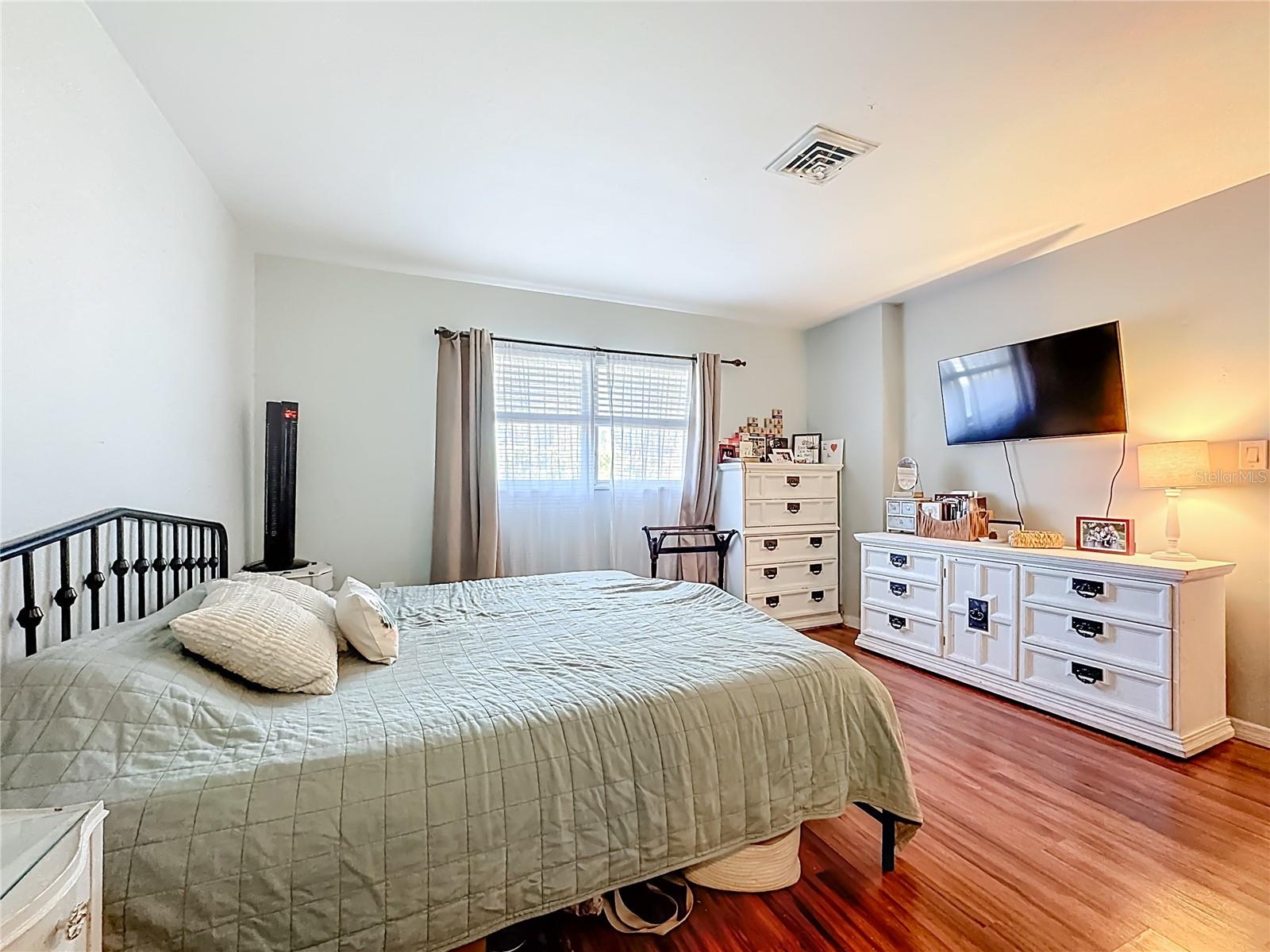 VENICE GARDENS - Residential