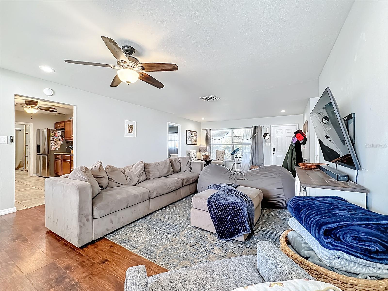 VENICE GARDENS - Residential