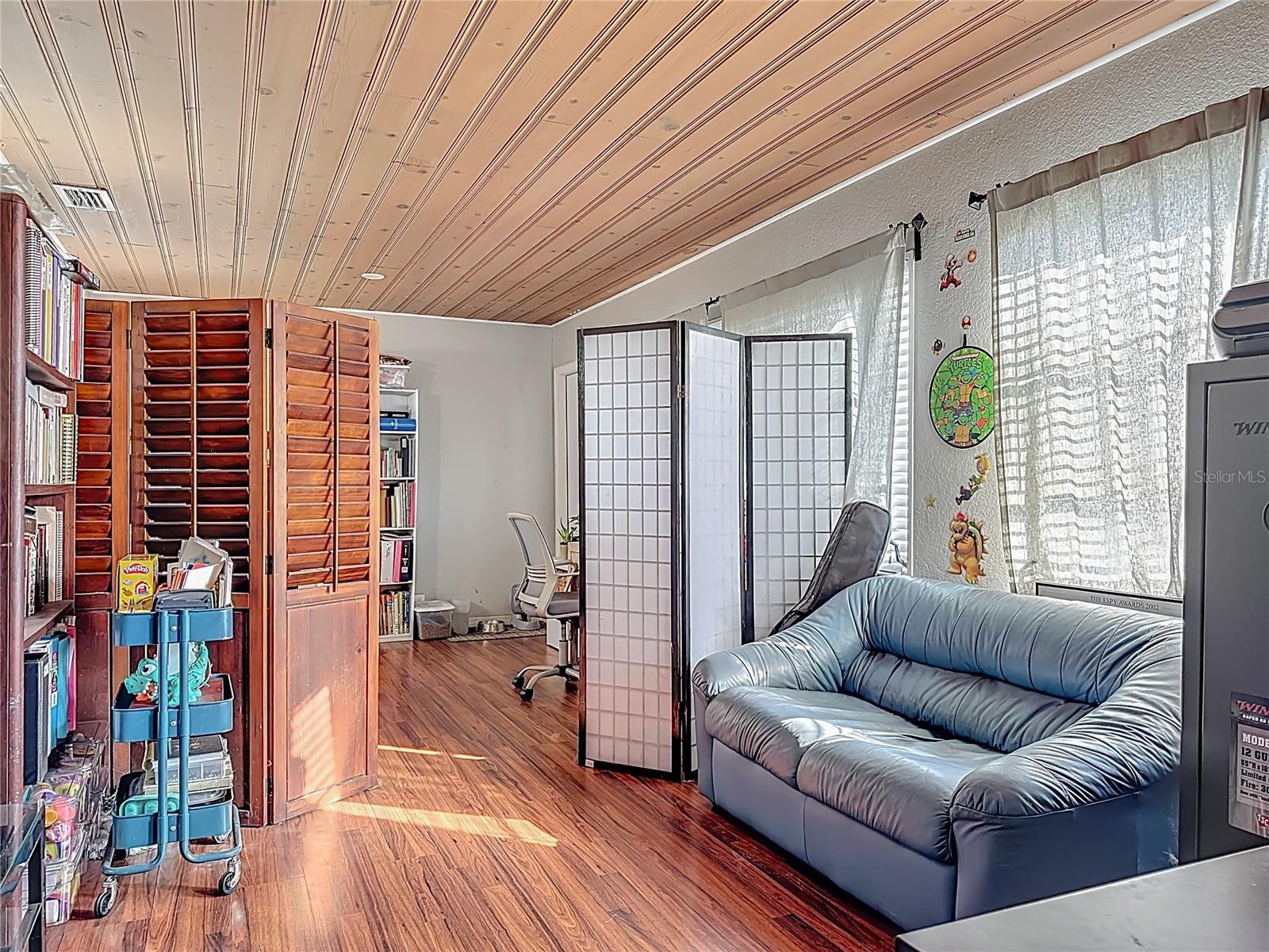 VENICE GARDENS - Residential