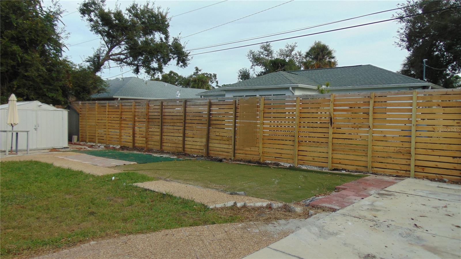 SOUTH VENICE - Residential