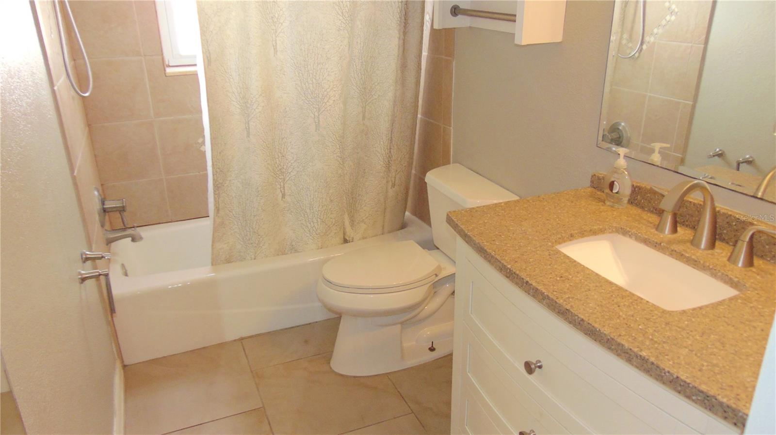 SOUTH VENICE - Residential