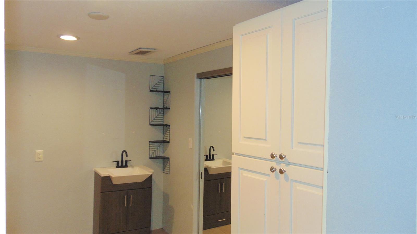 SOUTH VENICE - Residential