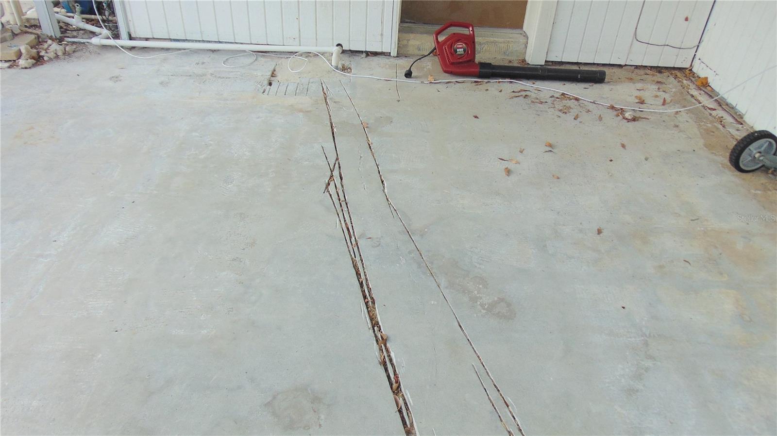 SOUTH VENICE - Residential