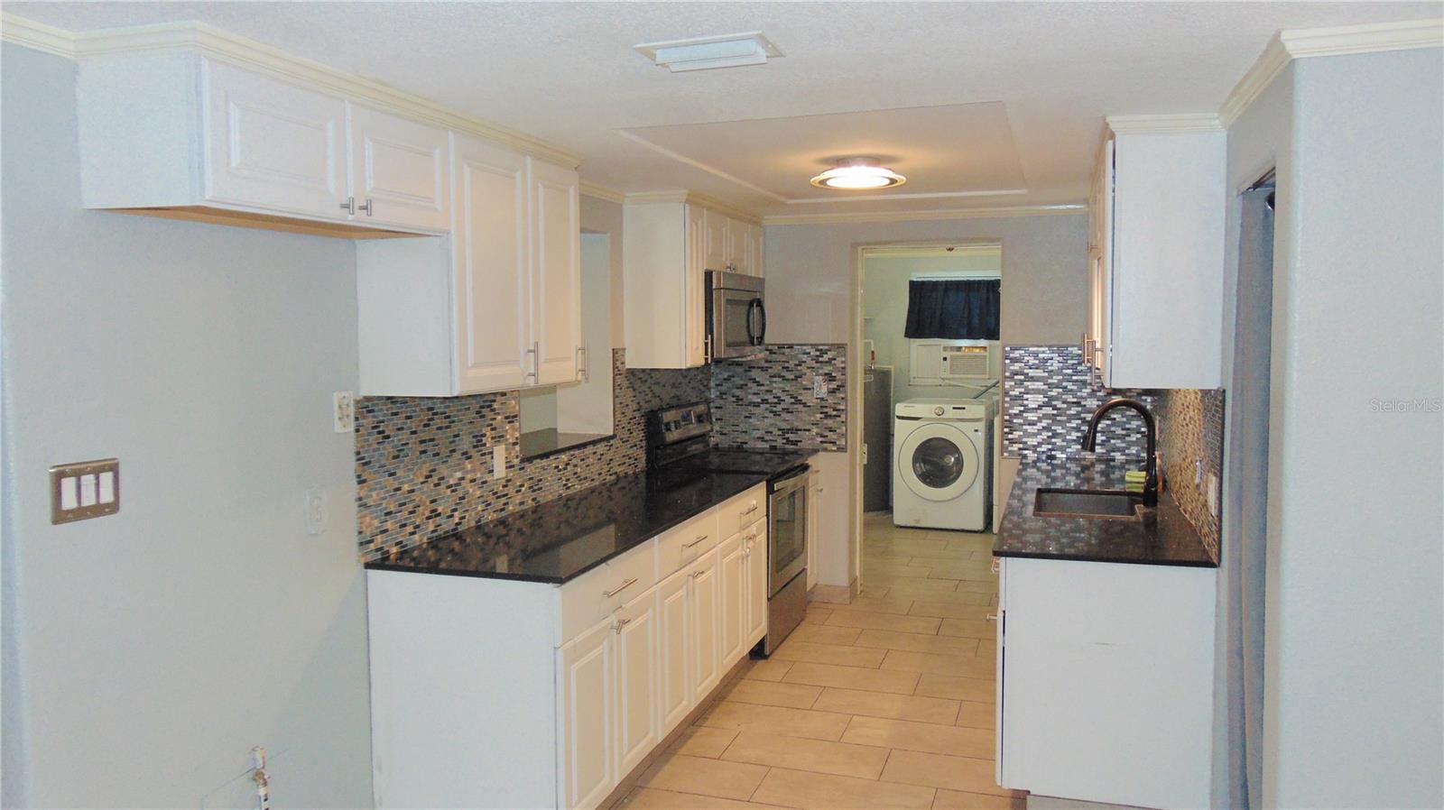 SOUTH VENICE - Residential