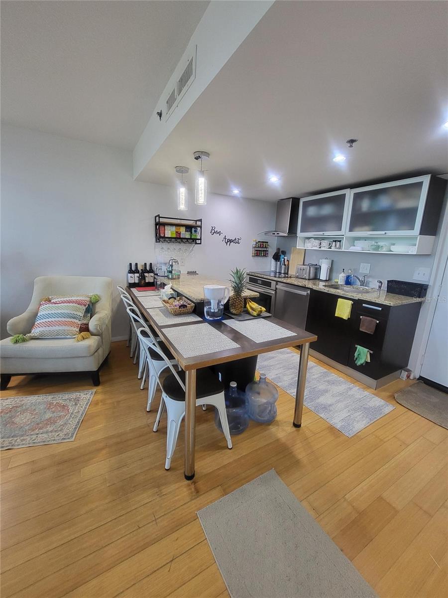 701 S MADISON AVENUE 414