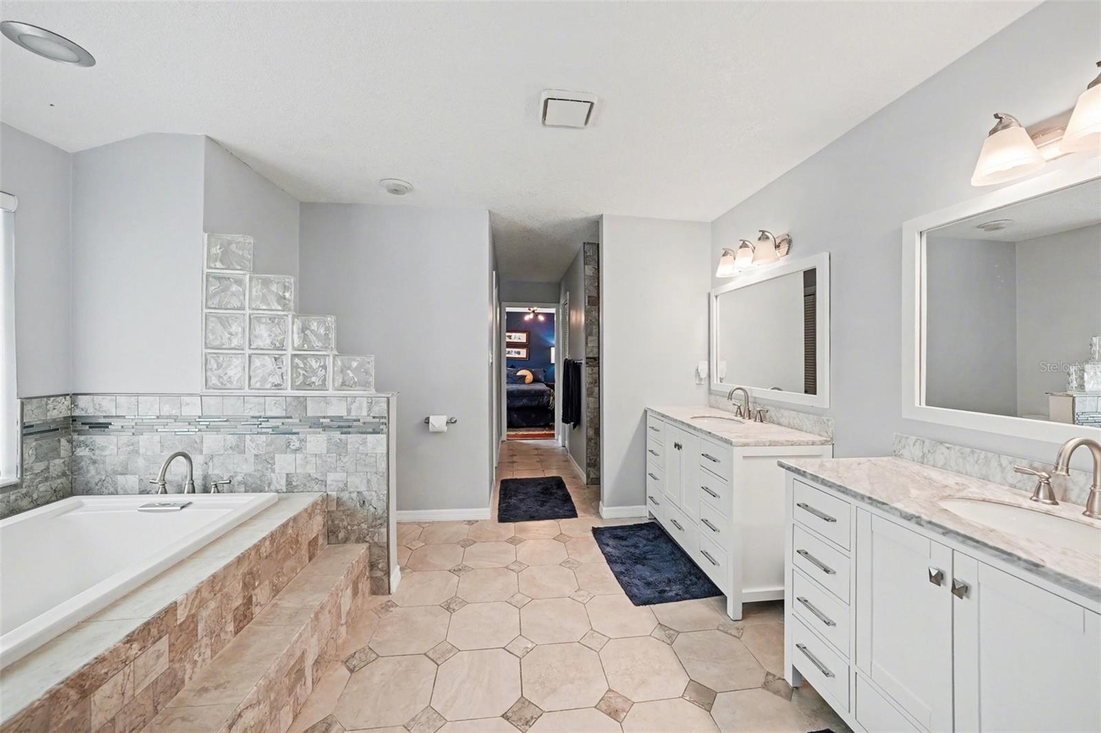 REPLAT OF BELLEFONTE - Residential