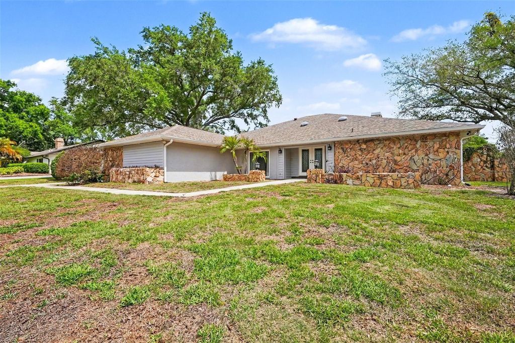 Photo of 1009 Morfield Lane, Brandon, FL 33511 (MLS # TB8494546)